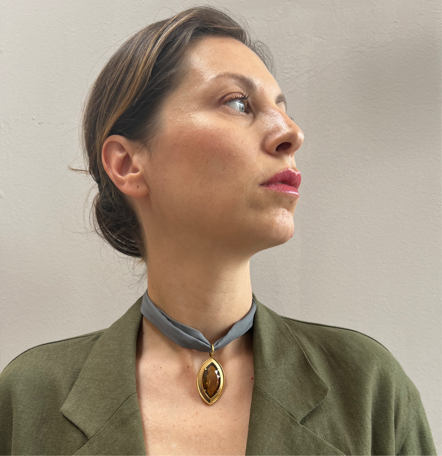 Foulard di tessuto petrolio con cristallo