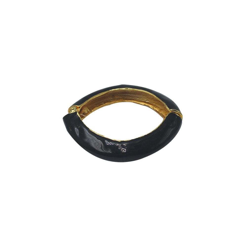 Black enamel bracelet


