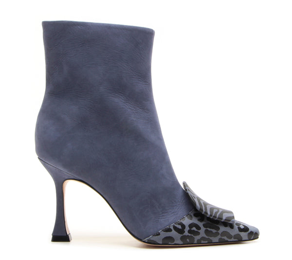 WILD & CHIC Vicenza blue ankle boot