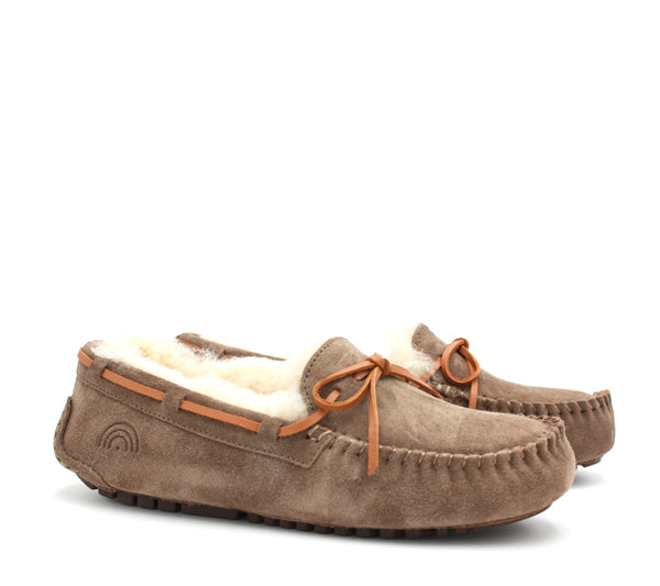 Mocassino in suede taupe con interno in pelo